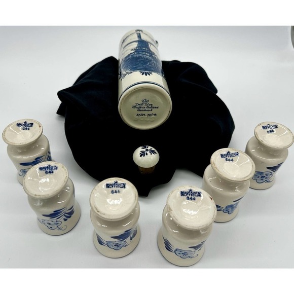 VINTAGE DELFT Blue Hand-painted DECANTER w/Cork with 6 Ceramic Raised Shot Cups - Picture 5 of 12